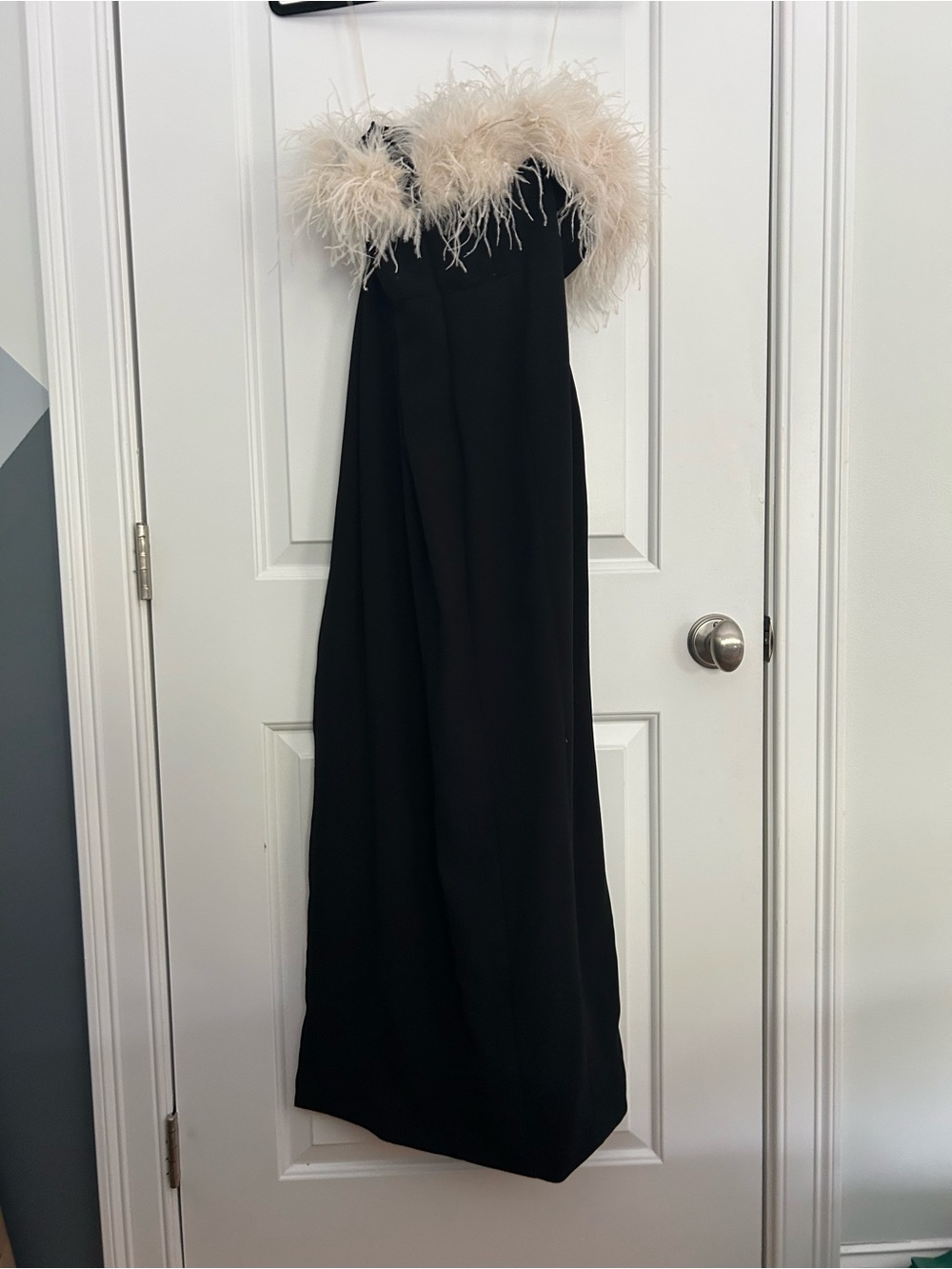 House of CB Sarai Strapless Feather Dress with Thigh Slit - Picture 9 of 11